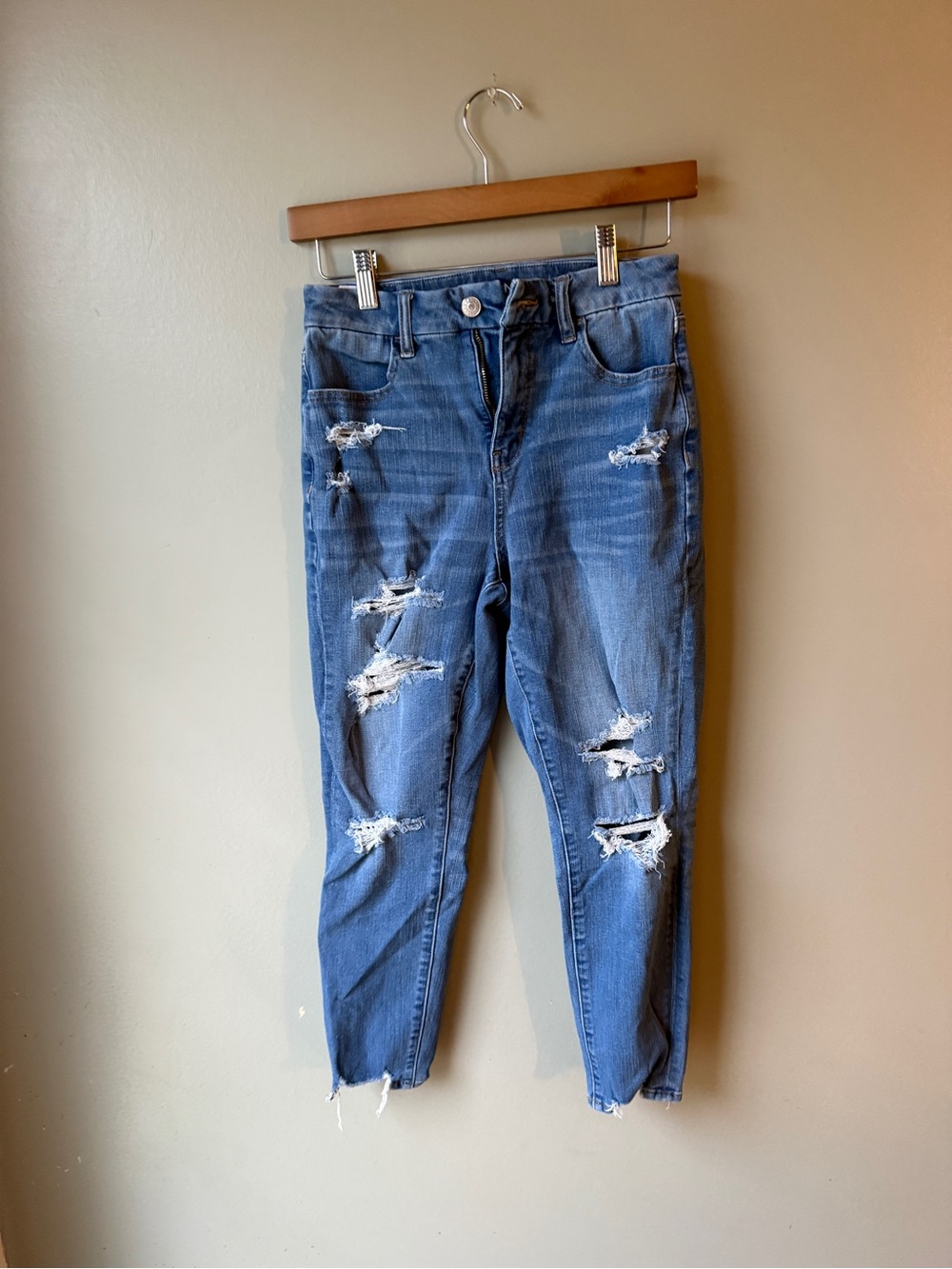 American Eagle Dream Jean Distressed High Rise Jeans Size 4 Short